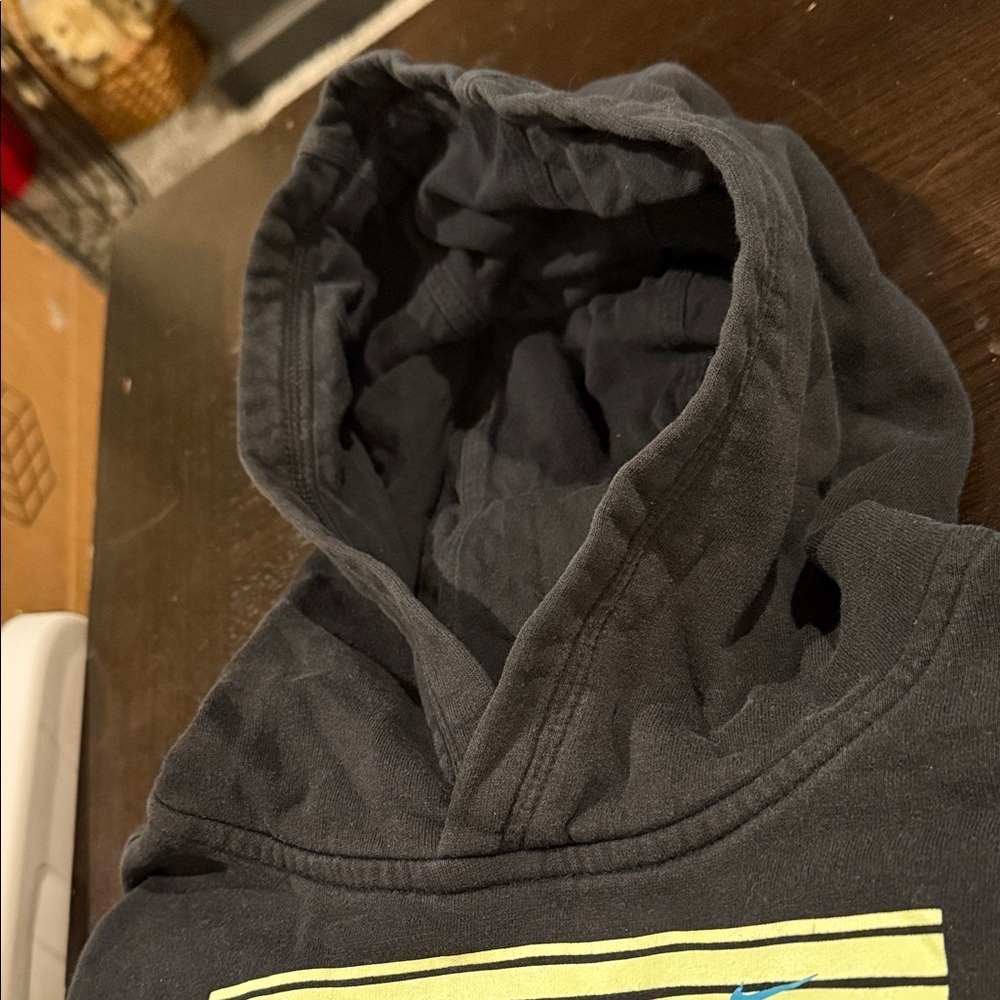 Nike Black Sweatshirt with Multicolor Stripes Youth XL Hoodie orange blue - Picture 3 of 6